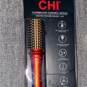 CHI Tourmaline ceramic series heated round brush 1.25”